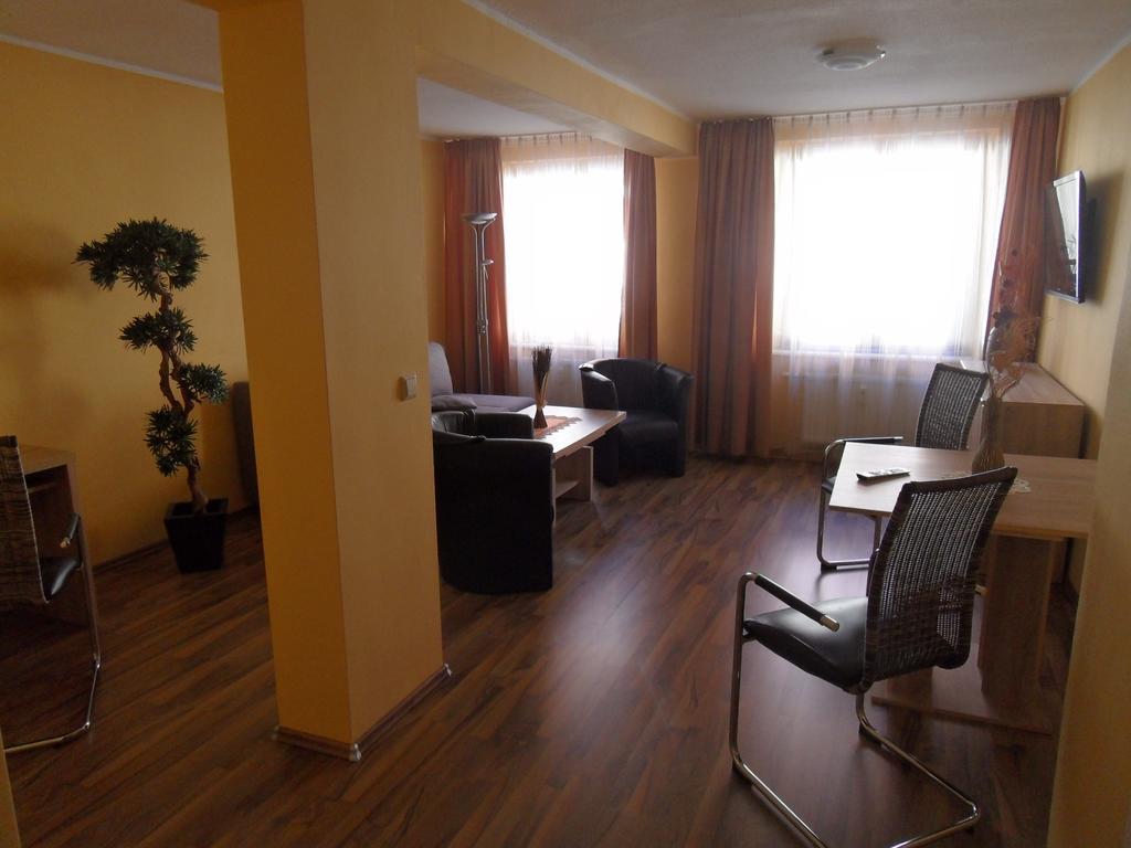 Altstadt Hotel Peiss 슈트랄준트 객실 사진