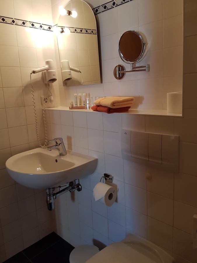 Altstadt Hotel Peiss 슈트랄준트 외부 사진