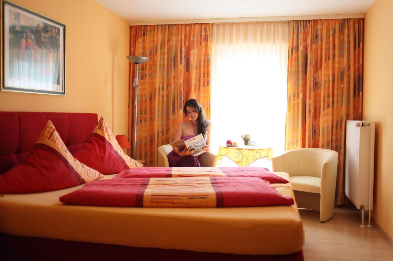 Altstadt Hotel Peiss 슈트랄준트 객실 사진